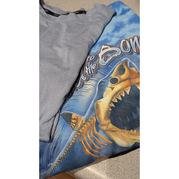 Lot of 2 Boys Youth Large 14-16 Shirts Gildan Shark Tie Dye & LG3ND Performance - Picture 11 of 11